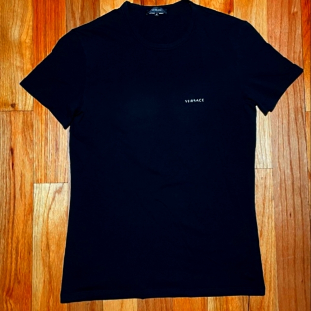 SOLD - Authentic Men's Versace Spellout Shirt, Size: M [Size 4]